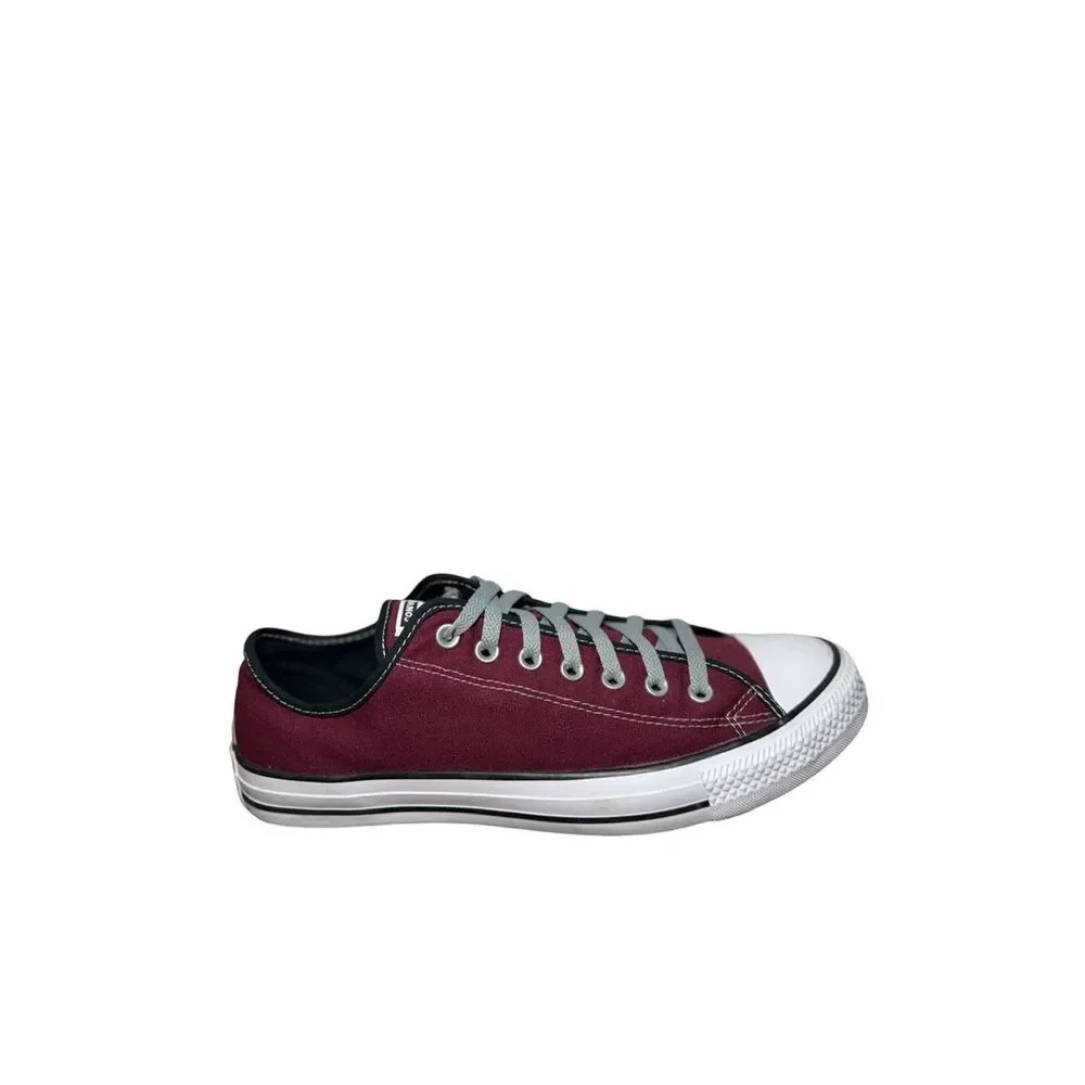 Classic Low-Top Canvas Sneaker - Burgundy size 11 Men’s